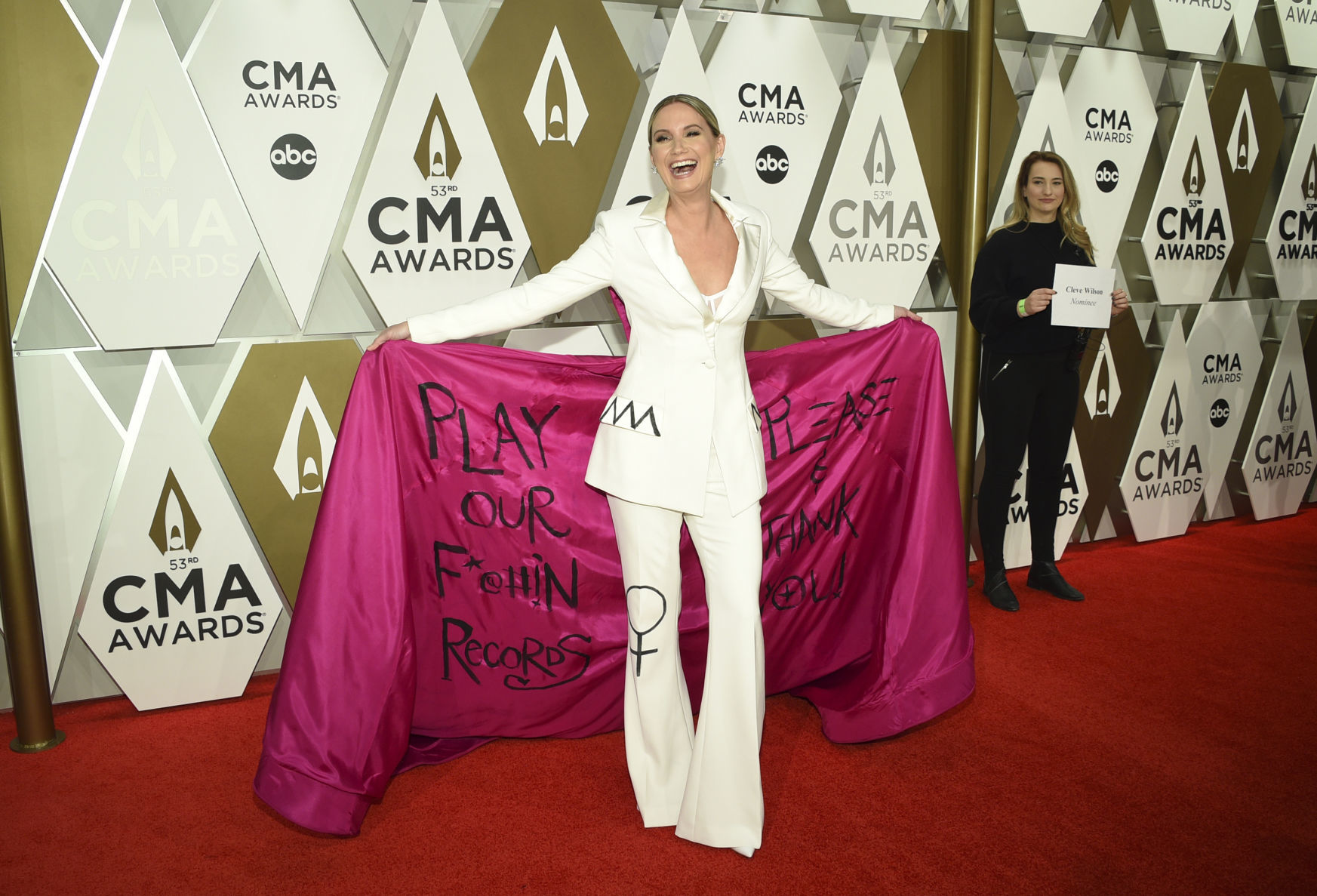 53rd Annual CMA Awards - Arrivals